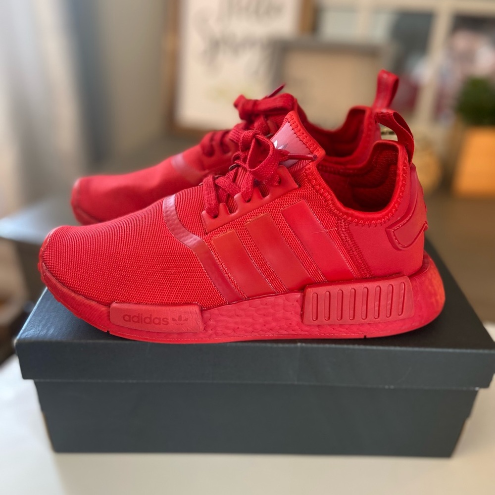 Adidas NMD_R1 (GS) size 5.5 youth